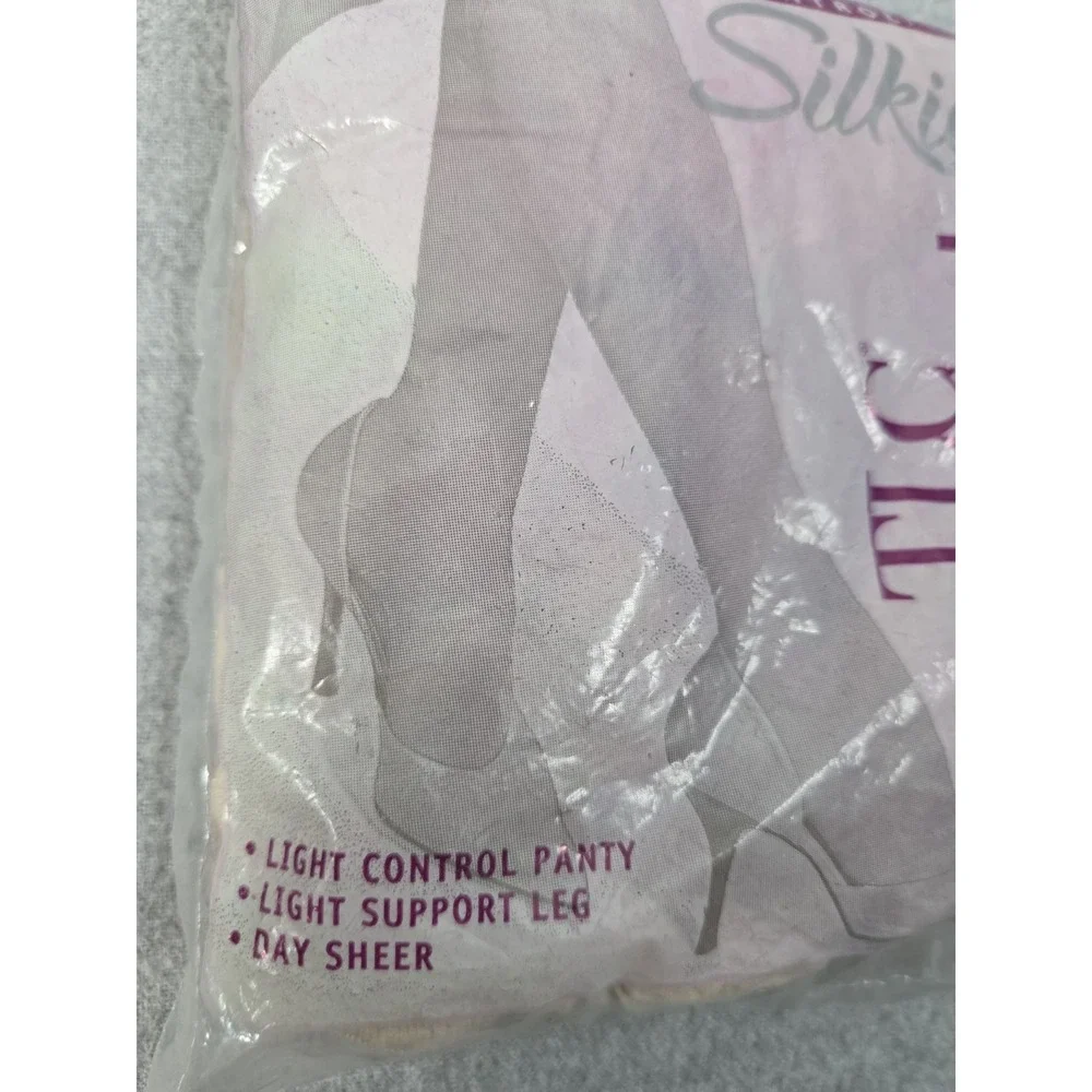 Silkies TLC Light Support Vintage 2003 PantyHose L Ivory Off White New Old Stock